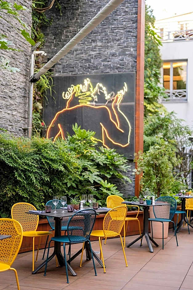 Renaissance by Marriott Paris Republique Hotel