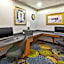 Holiday Inn Express Hotel & Suites - Belleville Area By IHG