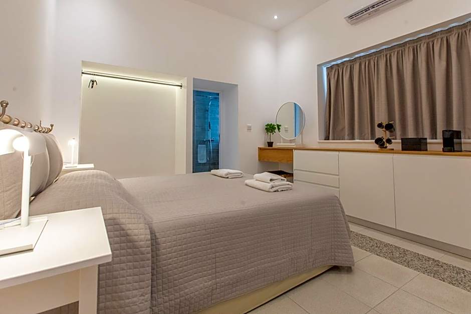 Rooms - Unique staying in Paphos Centre