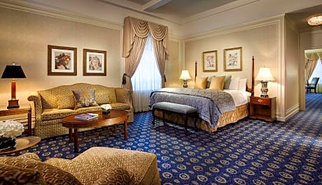Grand Luxury Suite - Full Kitchen