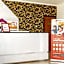 RedDoorz Plus Syariah near Java Supermall Semarang 2