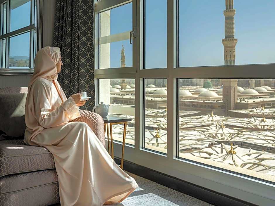 Anwar Al Madinah Movenpick Hotel