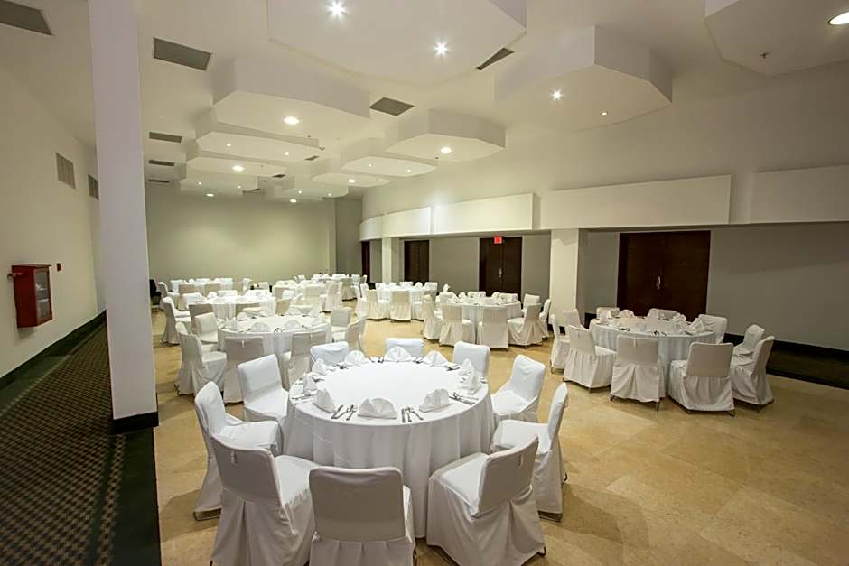 Holiday Inn Express Nuevo Laredo By IHG