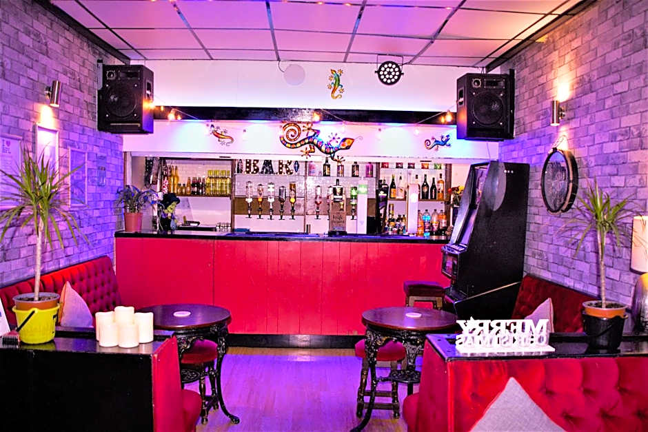 MyRoomz Silver Strand Hotel