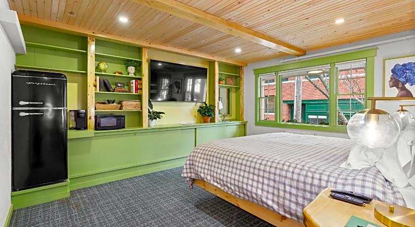 Downtown Camden Hotel