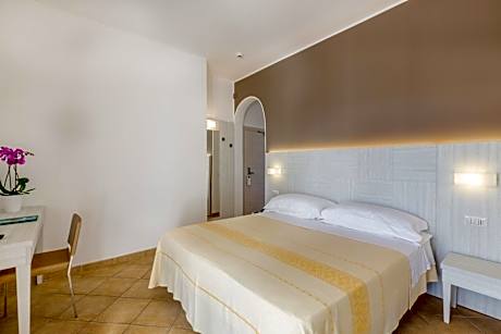 Superior Double or Twin Room with Sea View