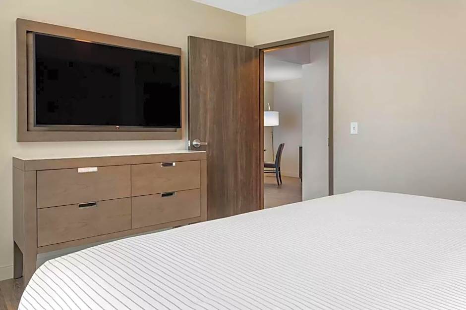 Cambria Hotel St Petersburg-Madeira Beach Marina