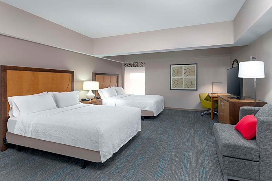 Hampton Inn By Hilton And Suites Clayton/St Louis-Galleria Area