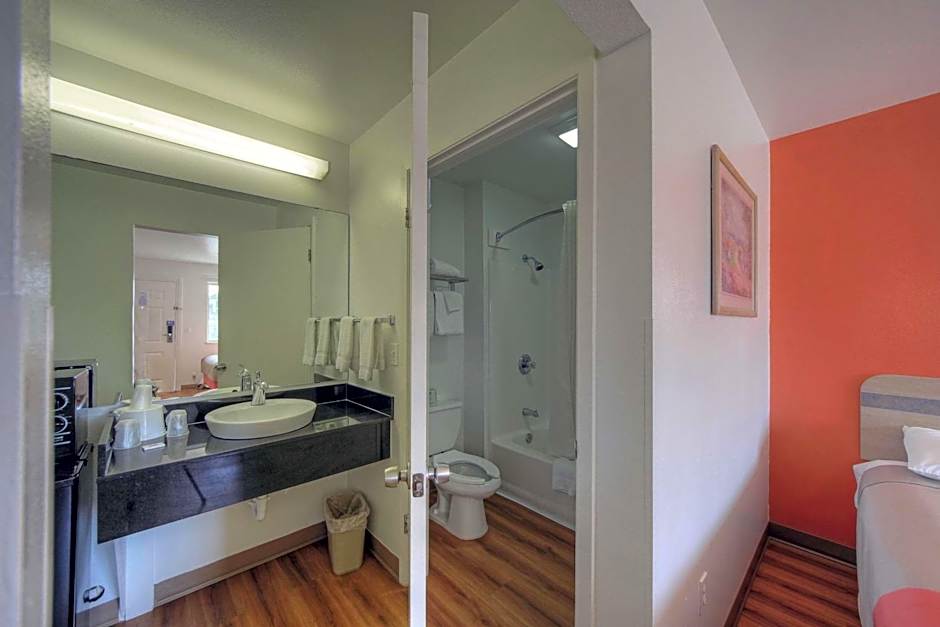Motel 6-Kerrville, TX