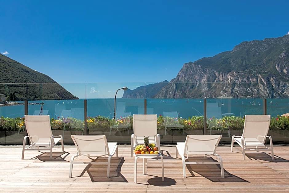 Hotel Lago Di Garda
