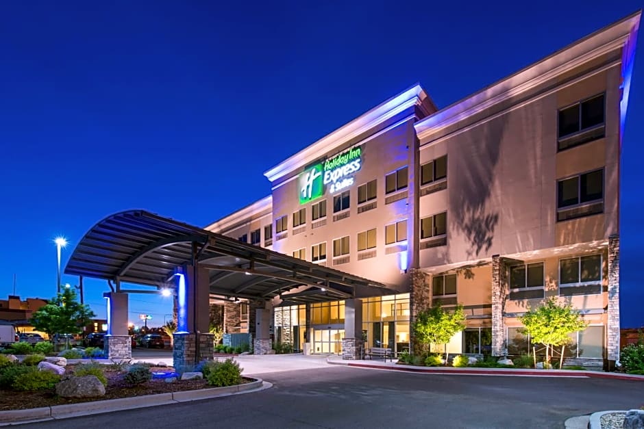 Holiday Inn Express & Suites Colorado Springs Central, an IHG Hotel
