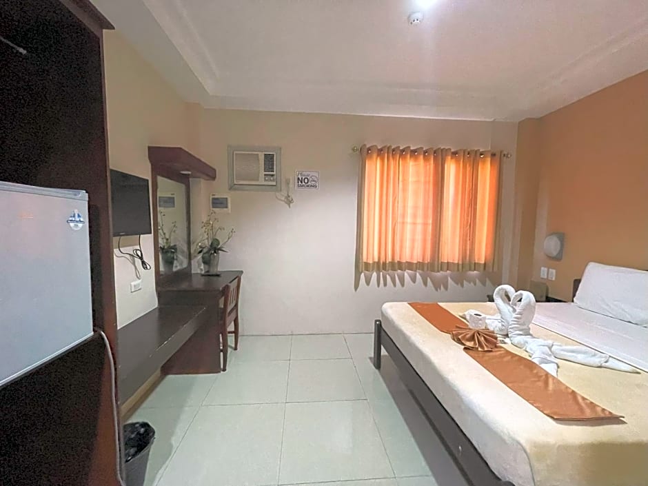 Argao Seabreeze Hotel powered by Cocotel