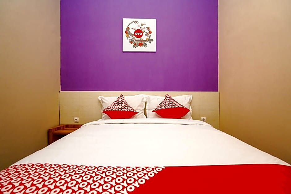 Hotel O Surabaya near Surabaya Town Square formerly Kupang Gunung Residence