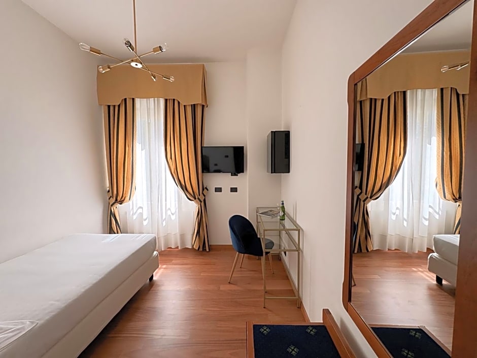 Rechigi Park Hotel