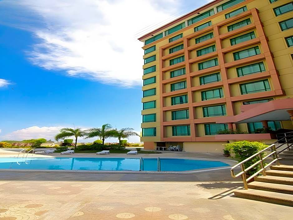 Grand Regal Hotel Davao