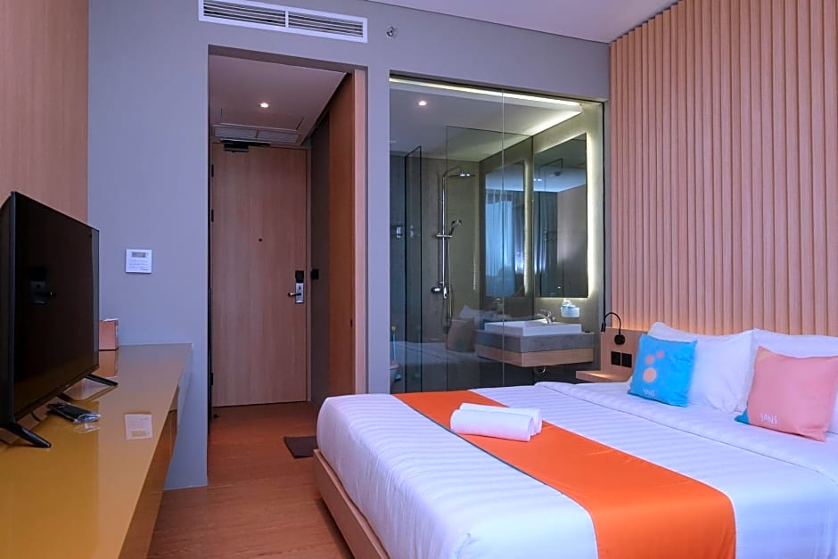 Sans Hotel RG Living Jogja by RedDoorz