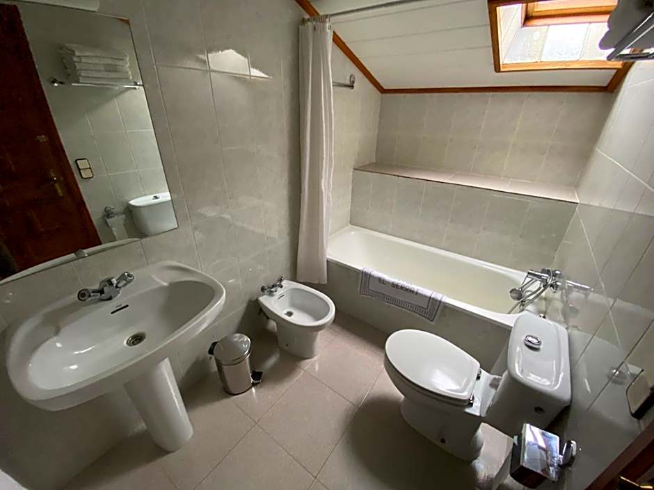 El Serrat De Tregura