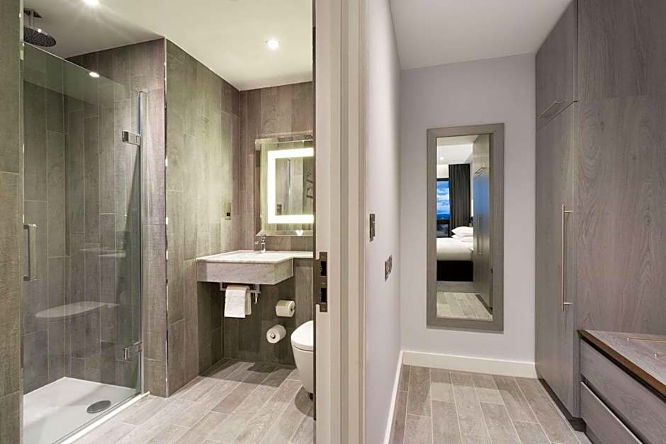 DoubleTree by Hilton Edinburgh - Queensferry Crossing