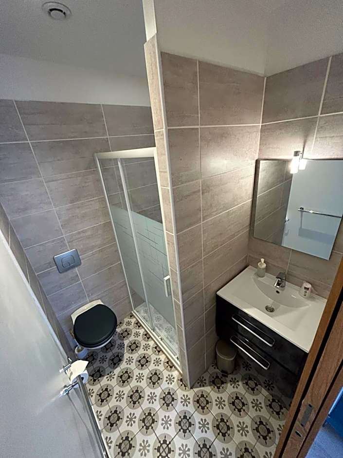 Authentic by Balladins, Hôtel Le Carré d'Aix