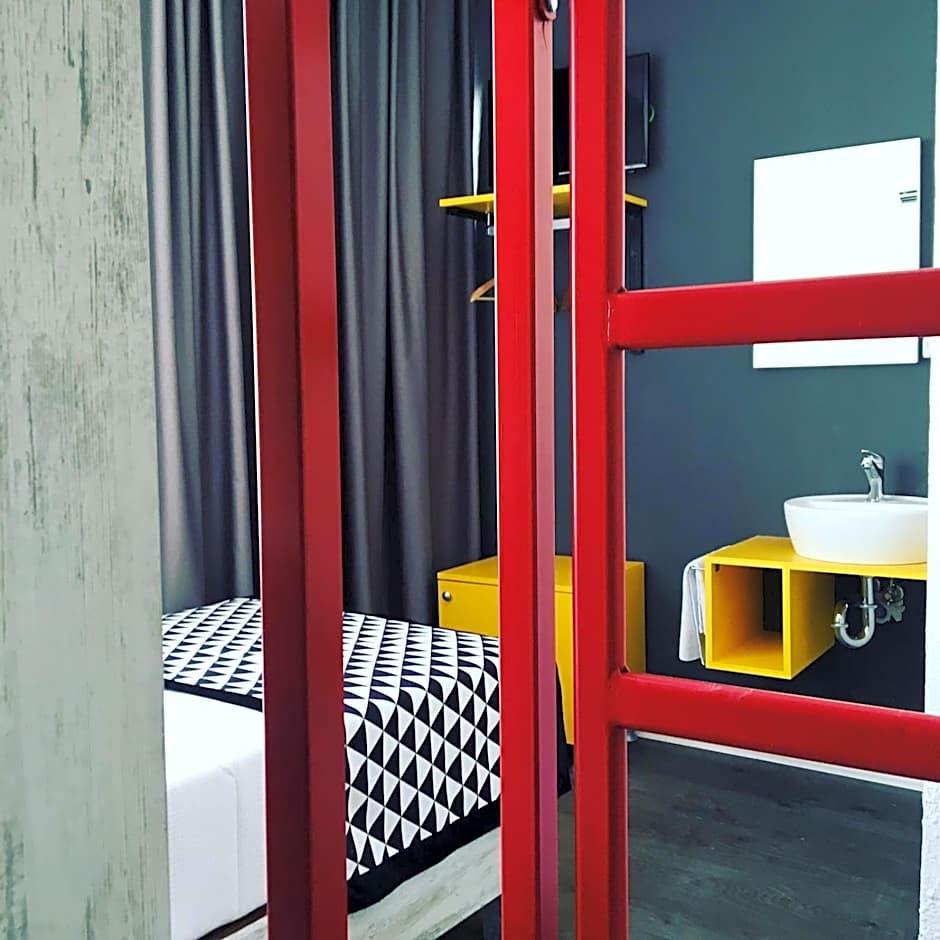 Piano Hotel