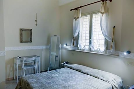 Economy Double Room - Disability Access