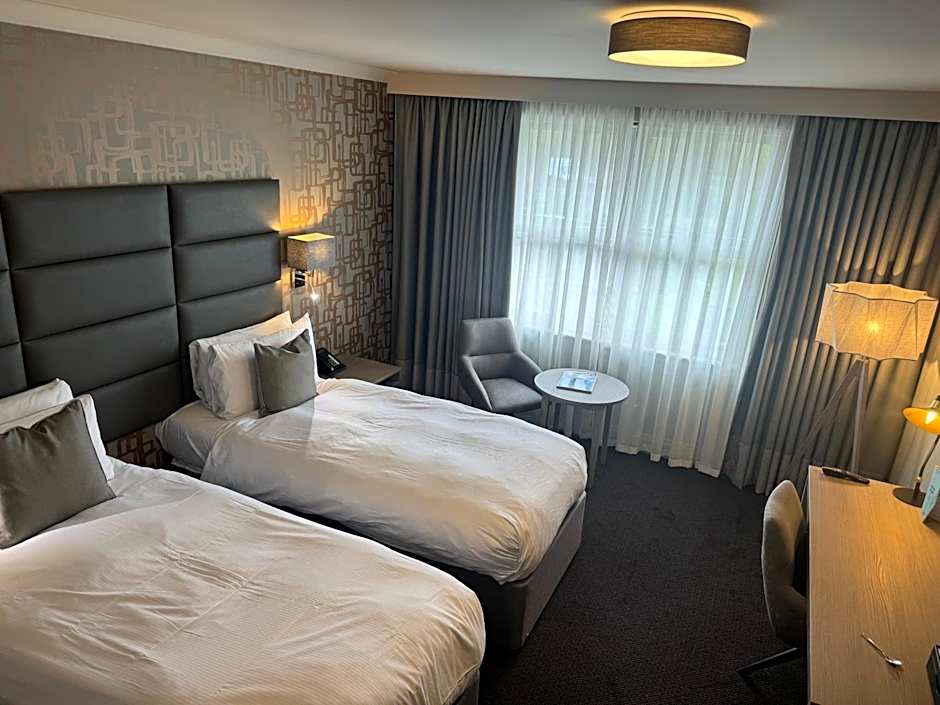 The Essex Golf & Country Club Hotel