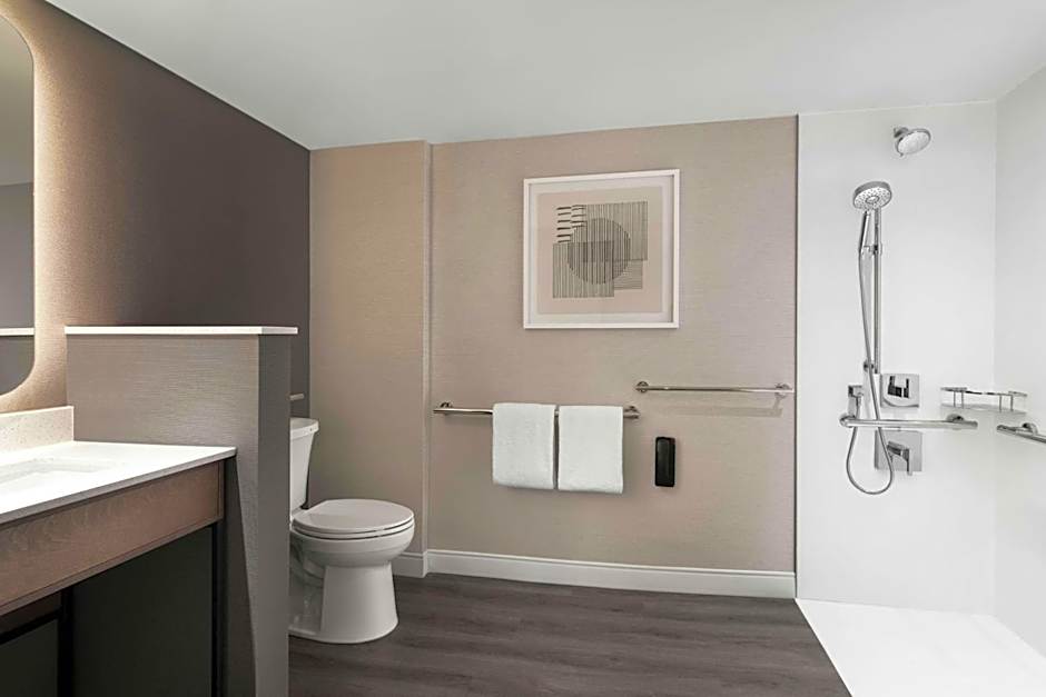 Courtyard by Marriott Montreal Airport