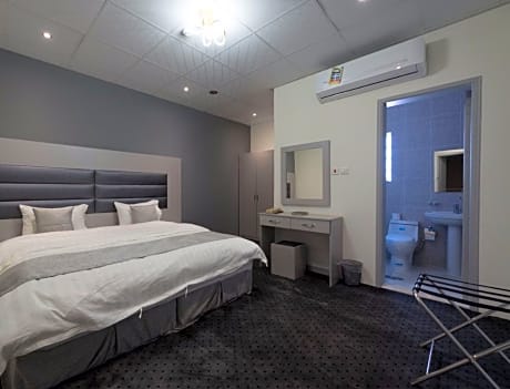 Classic Double Room (2 Twin Beds)