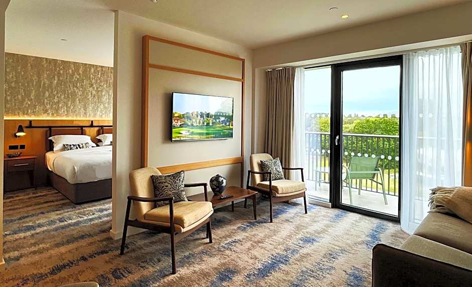 Photo 1 of 6 of Suite