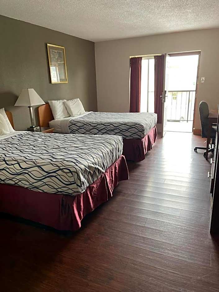 Bear Mount Inn & Suites