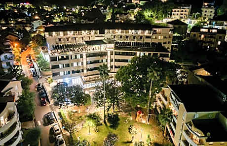 HOTEL TALIA