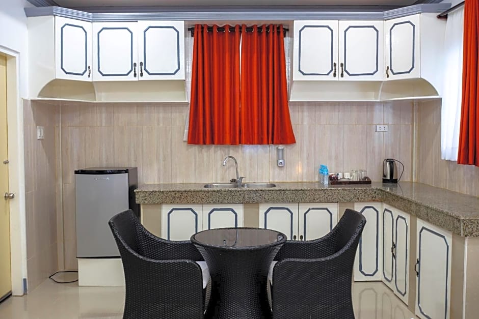 MADISON GARDEN AND RESIDENCES