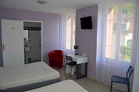 Classic Quadruple Room