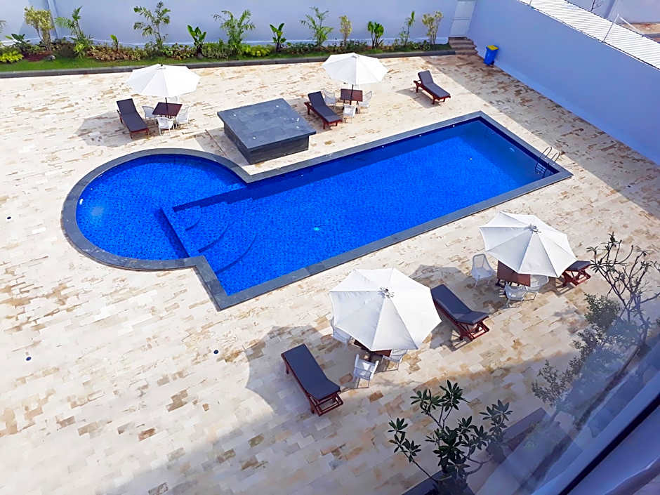 Front One Hotel Pamekasan Madura