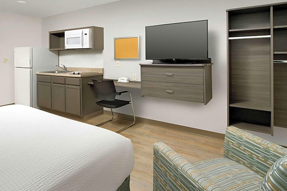 WoodSpring Suites Broken Arrow