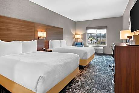 2 Queen Beds Non-Smoking Microwave And Mini-Refrigerator Wi-Fi Continental Breakfast