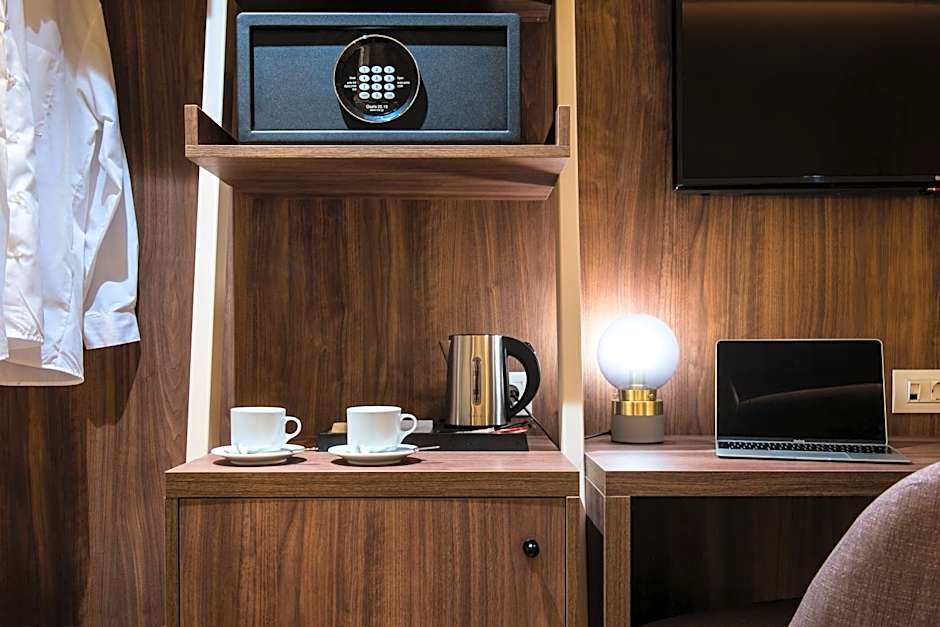 Metropole Urban Hotel