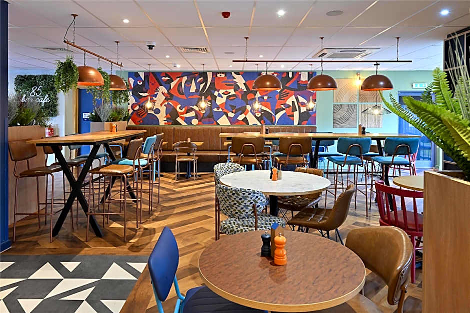 Travelodge Sunbury M3