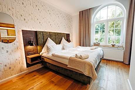 Double Small Mini Room