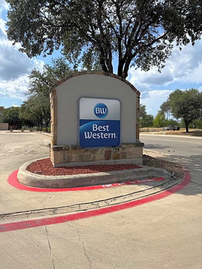 SureStay Plus Hotel by Best Western San Antonio SeaWorld