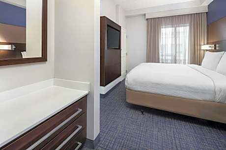 One-Bedroom King Suite with Sofa Bed and Roll-in Shower - Mobility and Hearing Accessible