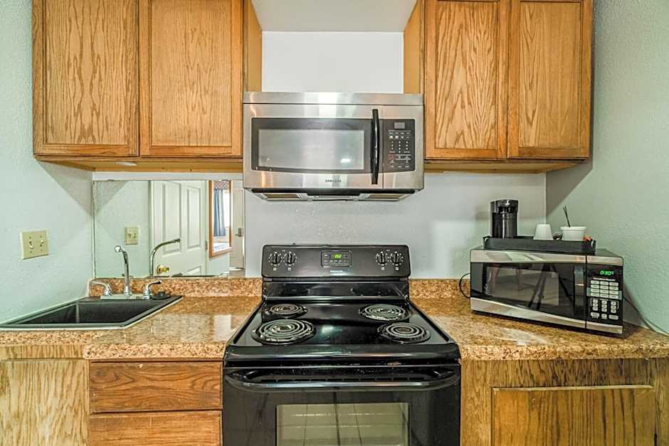 Purple Sage By OYO Snyder TX