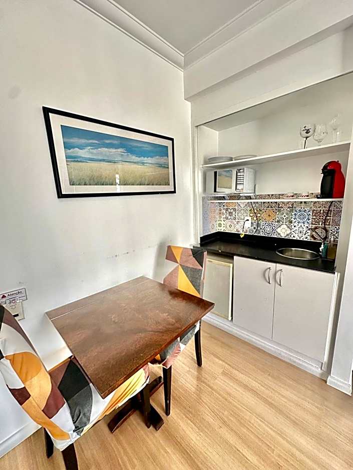 Apart-Hotel Próximo Metrô c/ garagem UH 1011