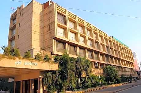 Hotel Tuli International