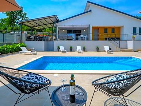 Villa Bellavu Comfortable holiday residence