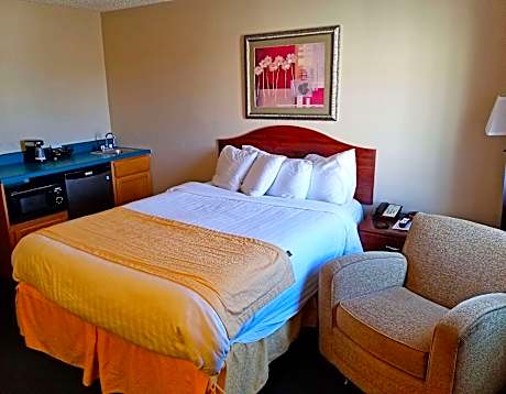 Deluxe Queen Room