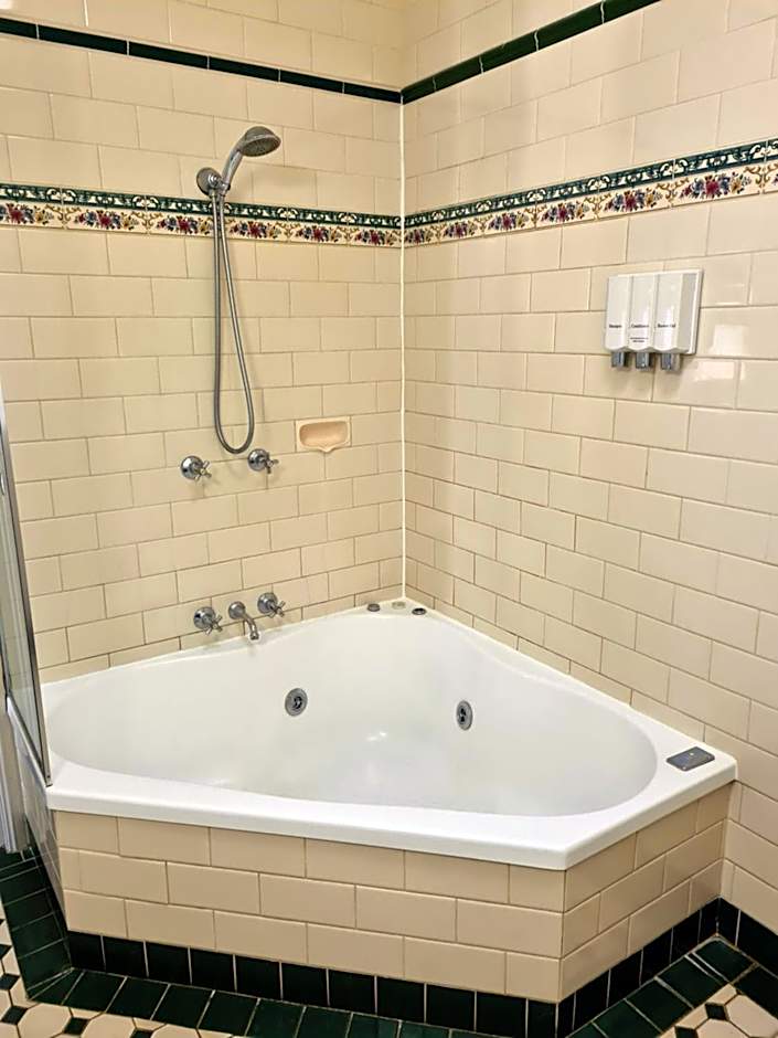Country Gardens Motor Inn