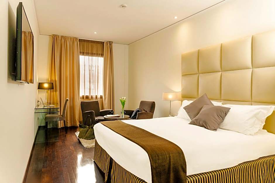 Photo 1 of 27 of Cosmopolitan Hotel