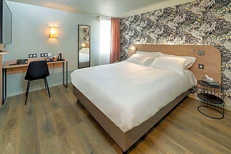 Superior King Room - Non-Smoking