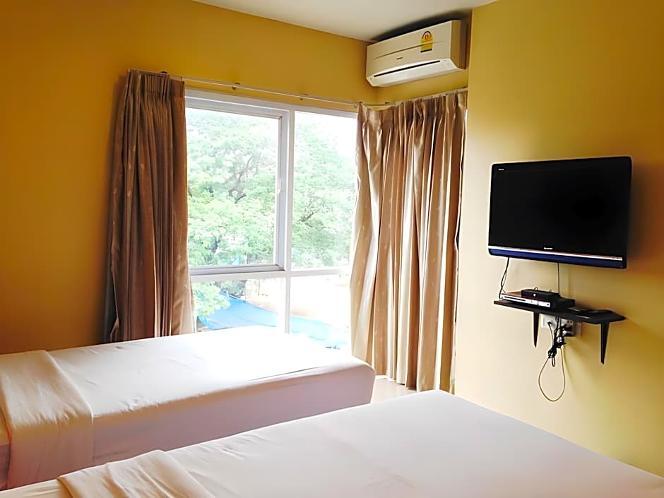C2 Residence Hotel